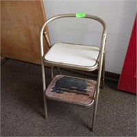 DURHAM STEP STOOL (SEE PICS FOR CONDITION)