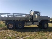 MILITARY TRUCK WITH TRAILER AND 4 SPARE TIRES