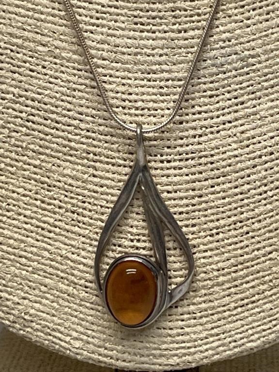 Sterling Silver w/ Amber Necklace on 22in Chain,