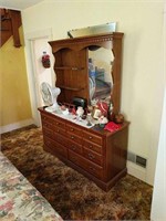 Lenore House Dresser With Mirror