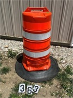 Traffic warning barrel