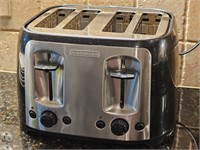 Black & Decker Stainless 4-Piece Toaster