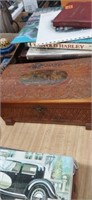 Wooden jewelry box