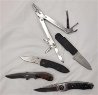 Lot of folding and fixed blade knives including