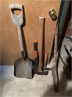 Axe/shovel/machete