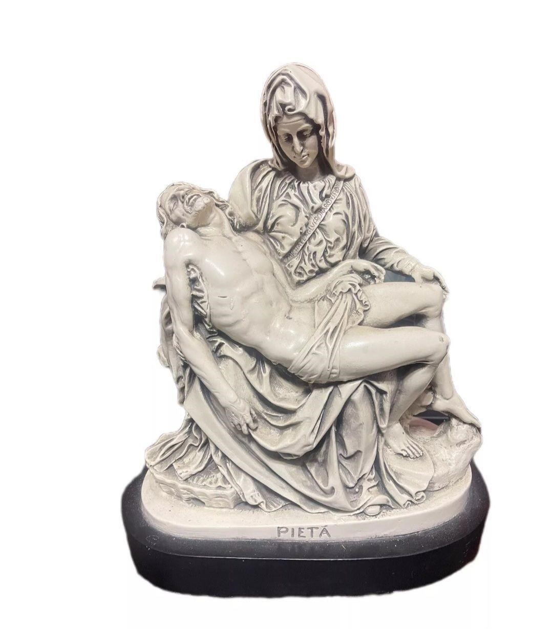 VTG Pieta Sculpture Jesus & Mary by Michelangelo