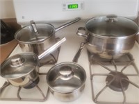 Pots/ Pans, 4 Pots W/ Lids