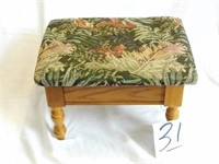 FOOT STOOL WITH STORAGE