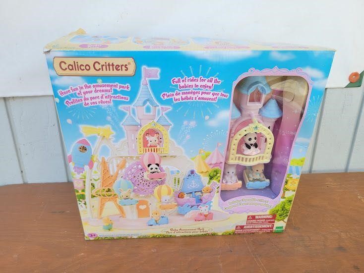 UNUSED CALICO CRITTERS Toy Set