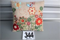 Small Floral Pillow (U244)