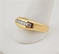 14K Gold Ring w/Diamonds. Size 13.75