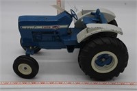 FORD 8000 DIE CAST TOY TRACTOR