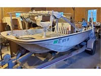 17' Boston Whaler with trailer