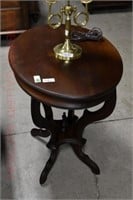 Oval Victorian Stand: