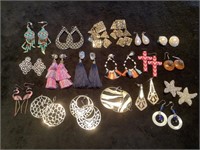 18 - pair of earrings