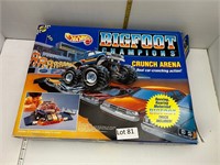 New Open Box Hot Wheels Bigfoot Crunch Arena