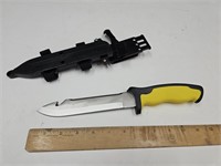 New Knife with Sheath See Size