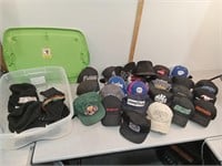 Tote of hats