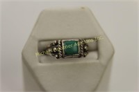 OLD SCOTTISH STERLING RING WITH GREEN STONE
