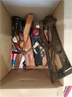 BOX OF VINTAGE WOODWORKING TOOLS AND KNIVES