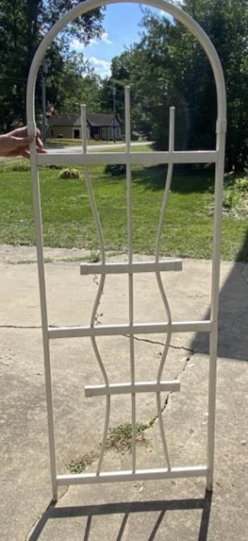 6' Vinyl White Trellis