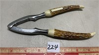 UNIQUE ANTLER NUT CRACKER