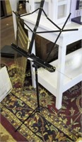 Metal adjustable height music stand