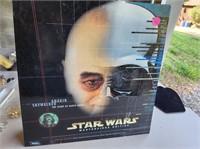 Star Wars: Anakin Skywalker book & figurine