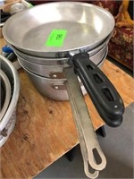 (2) 12" X 6" FRY PANS AND (2) ALUM. 12" ROUND POTS