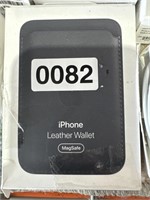 APPLE IPHONE LEATHER WALLET RETAIL $60