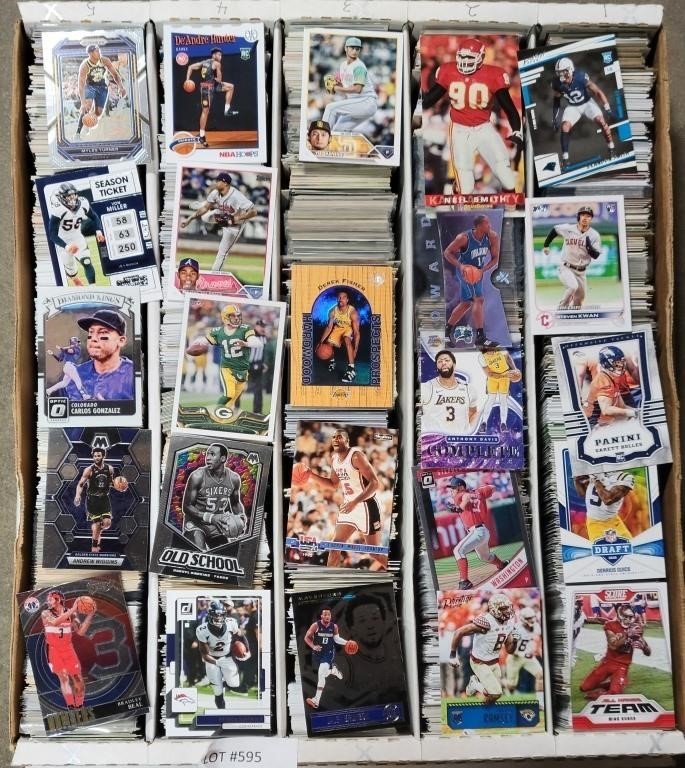 APPROX 4000 ASSORTED SPORTS TRADING CARDS