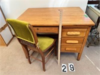 4 Drawer Oak office desk 42" X 30" X 30" clean