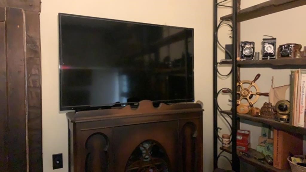 50 Inch TOSHIBA Flat Screen TV - Working