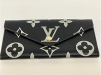 Wallet marked Louis Vuitton, New Black Large