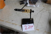 VTG HEAVY W/ BRASS FLY TEING VISE