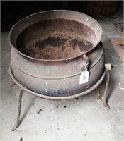 Cast Iron Kettle w/ 3 Footed Stand