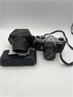 Pentax Honeywell Spotmatic 35mm camera with case