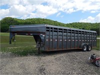 2016 S&S Dura-Line 24' livestock trailer with goos