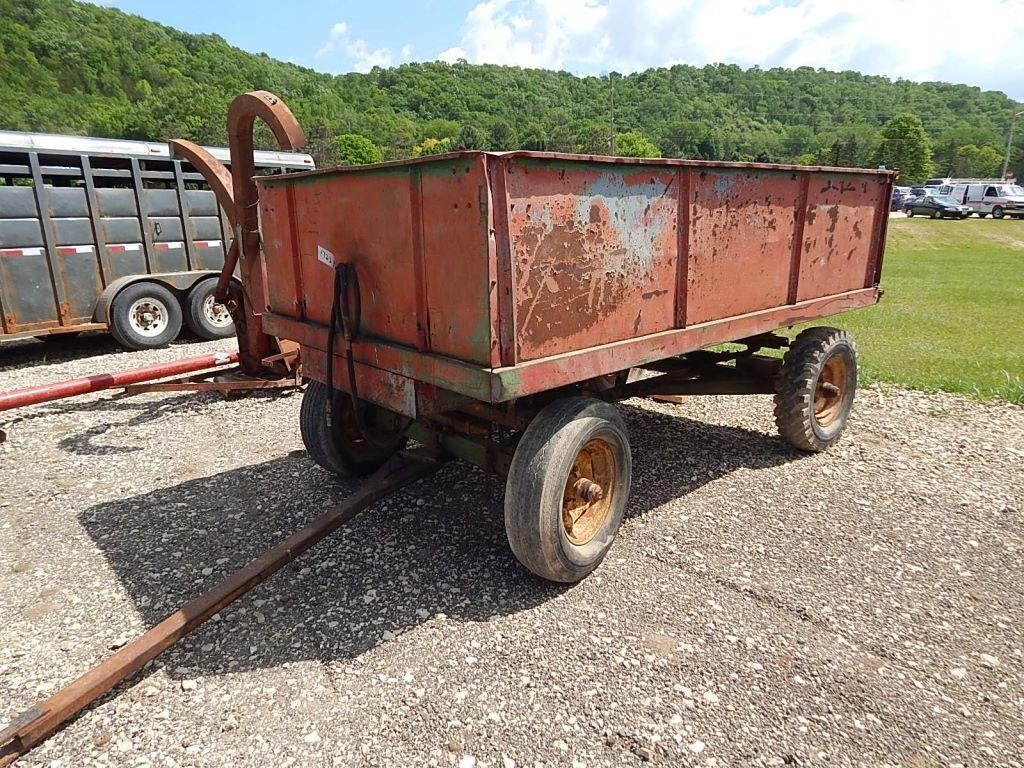 Wagon with hoist for dumping; 10'x6'x26" H