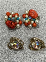 Two pair vintage clip-on earrings
