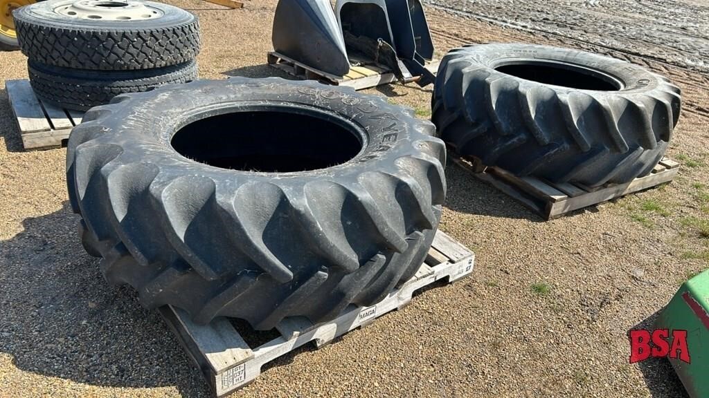 OFFSITE*2 Good Year 540/65 R-30 Tires