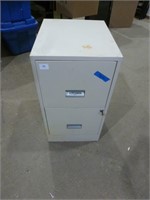 Filing Cabinet with Key 15" x 18" x 28"