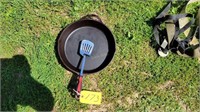 Lodge 13" Cast Iron Frying Pan