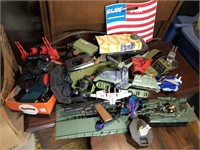 ASSORTMENT OF ARMY TOYS, TOYS SOME  G.I. JOE LOT