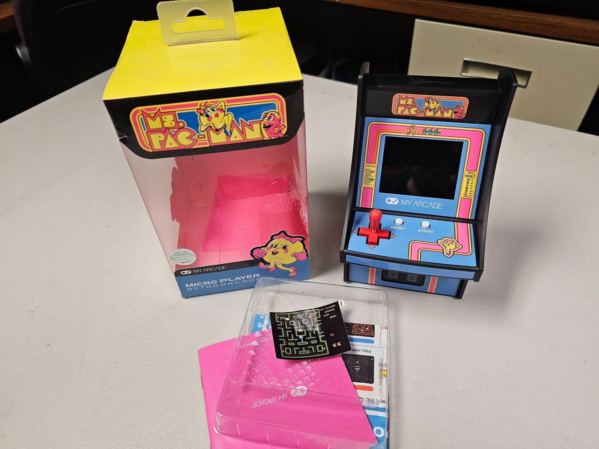 Tabletop mini Ms Pacman Game