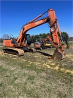 Hitachi 200 track hoe with hyd. thumb