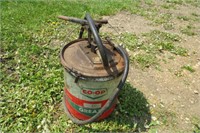 CO-OP GREASE PAIL WITH PUMP