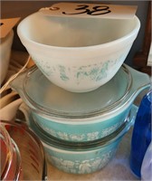 Pyrex Butterprint Casseroles, Lids