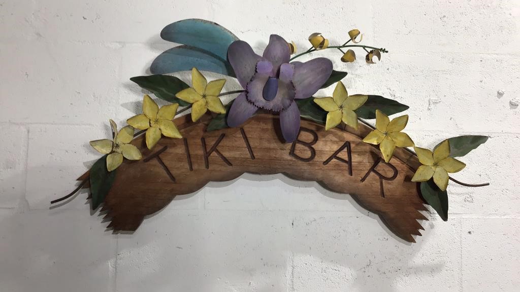 Hanging Wood & Metal Tiki Bar Sign U14A