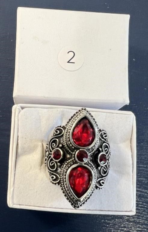 Red Teardrop Gems on Silver Sz. 9 U230